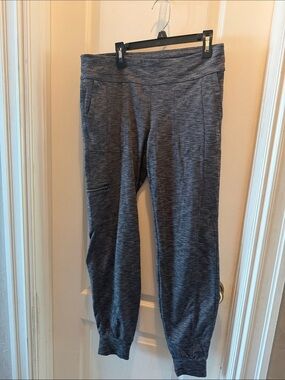 Athleta Heathered Charcoal Gray Jogger Pants